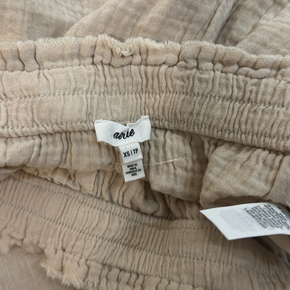 Tan Aerie shorts - Picture 3 of 4